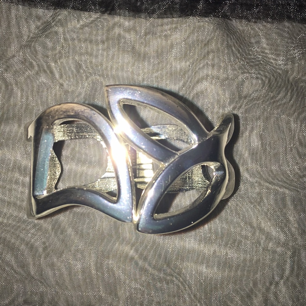 Express Shiny Silver Spring Close Bangle Bracelet - image 3